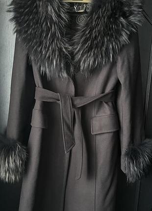 Пальто шоколодного кольору