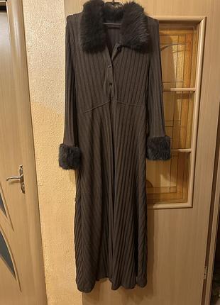 Тепла сукня з хутром