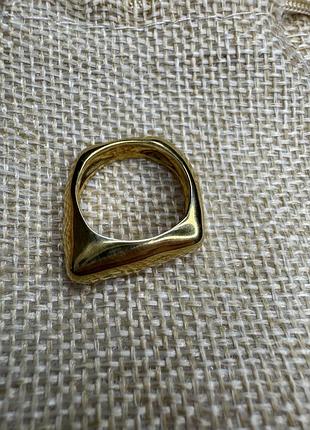 Кільце квадратної форми