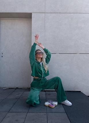 Зелений велюровий спортивний костюм вільного крою штани палаццо