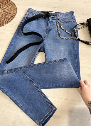 Базовые джинсы с высокой посадкой