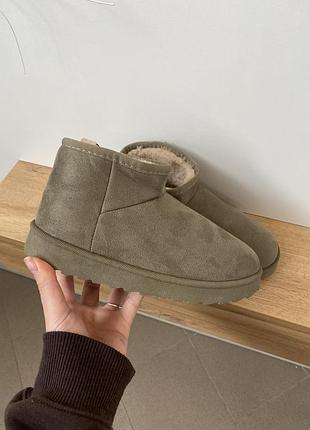 Короткі жіночі уггі primark