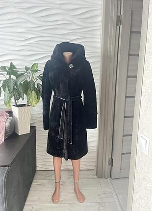 Шуба натуральна мутонова