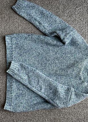 Вʼязаний светр