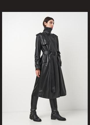 Пальто чорне шкіряне  zara  розмір s