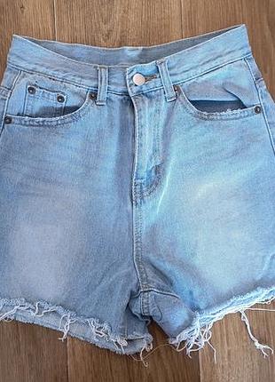 Дуже класні джинсові шортики
