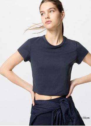 Чорна спортивна еластична футболка топ uniqlo