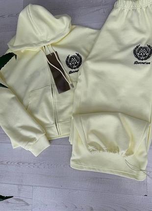 Трикотажний прогулянковий костюм оверсайз кофта зіп на змійці з капішоном і штани на кулісці з вишивкою лого bonneriee