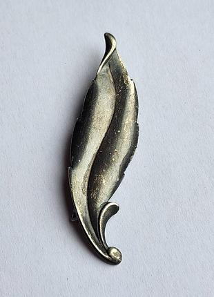 Брошь серебро граное состояние