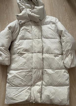 Дуже гарний пуховик на дівчинку