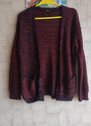 Теплий жіночий кардиган.