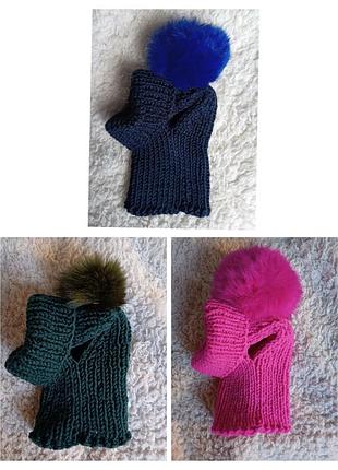 Тепла шапка для дрібних і середніх порід собак із помпоном із натурального хутра