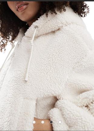 Шубка тедді bershka