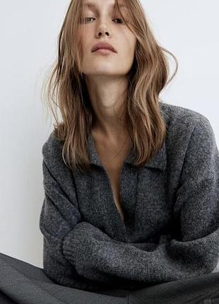 Светр з коміром поло