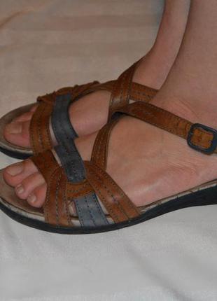 Босоніжки сандалі шкіра розмір 42 41, босоножки сандали кожа1 фото