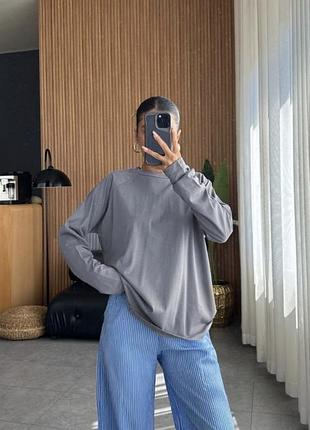 Лонгслів світло сірого кольору