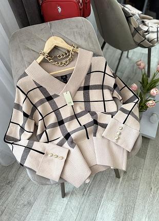 Щільний светрик з декором на рукавах з біркою