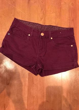 Бордові шорти