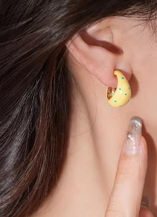 Серьги желтые в голубой горошек