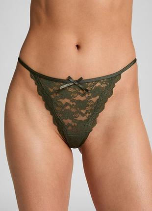 Мереживні трусики стринги