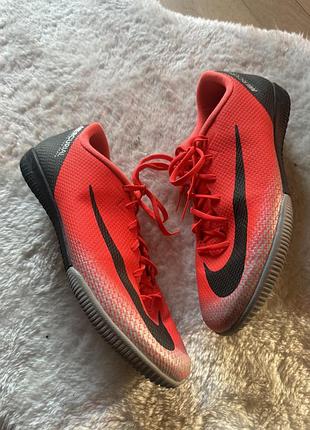 Футзалки nike