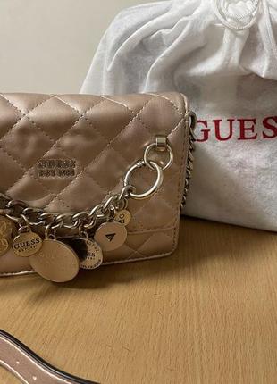 Маленькая сумочка guess