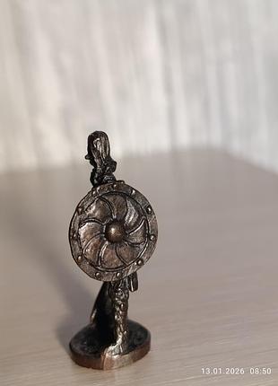 Металлическая фигурка, викинг 2