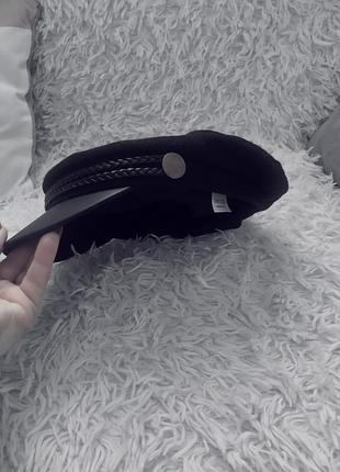 Стильна жіноча кепка