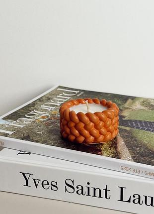 Соевая свеча плетеная мини в гипсовом кашпо й с эфирными аромамаслами, лимитированная коллекция 6х3см