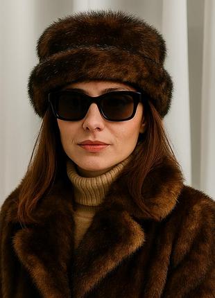 Хутрова шапка з бортами з натурального хутра