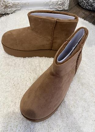 Уги жіночі pull&bear