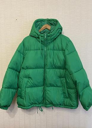 Яркая зимняя квртка.h&m