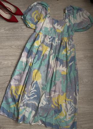 Красивенна сукня з натуральної тканини