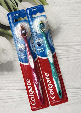 Зубна щітка colgate extra clean soft