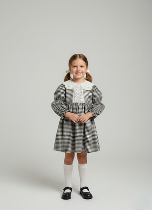 Платье с длинными рукавами