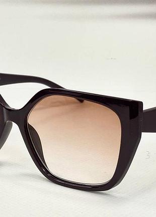 Очки для коррекции зрения женские тонированные трапеции в пластиковой оправе с матовыми дужками бордовый, -2.75