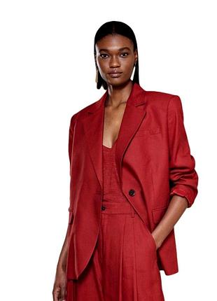 Красный пиджак