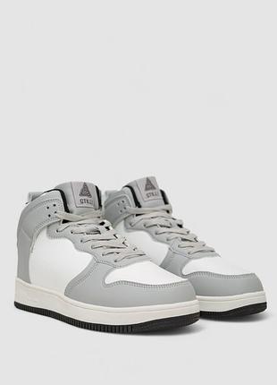 Мужские зимние кроссовки на меху, есть разные модели