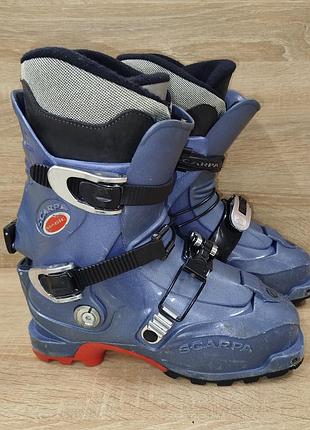 Ботинки горнолыжные скитур scarpa р. 4,5-5,5(24 см).