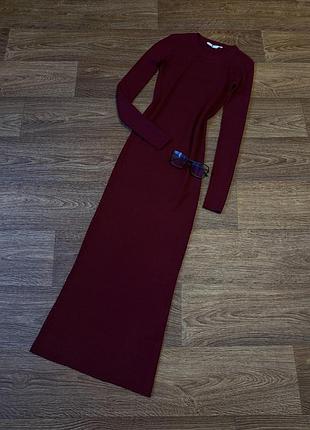 Подовжена віскозна сукня у рубчик