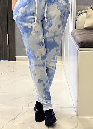 Спортивные штаны