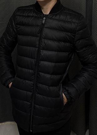 Куртка жіноча чорна