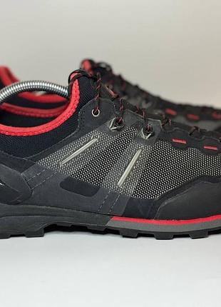 Функціональні кросівки mammut