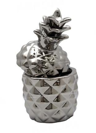 Шкатулка декоративна порцелянова всередині оббита оксамитом.