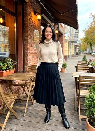 Caroline biss бельгійський бrenд розкішний бежевий гольф з об'ємною горловиною