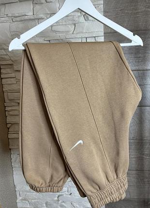 Оригінальні жіночі теплі спортивні штани джогери nike sportswear essential fleece joggers m