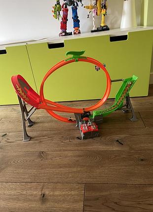 Hot wheels трек