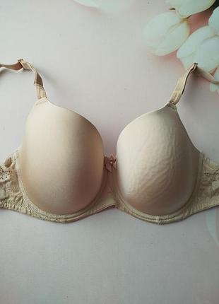 Гладенький бюстгалтер з кружевною спинкою розмір 75e