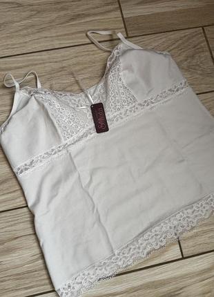 Жіноча біла майка з етикеткою, нова, 48 розмір