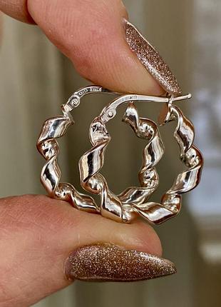 Ефектнi та стильні срiбнi сережки конго iталiя